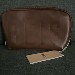 Beis “the cosmetic pouch set”